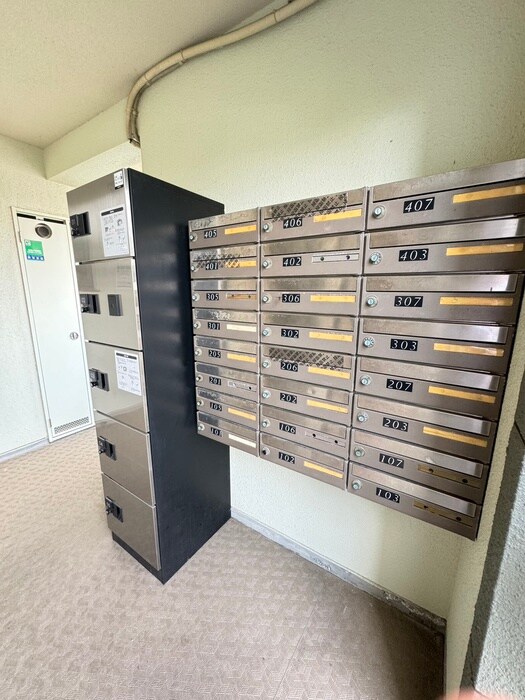 物件外観写真4　(建物設備)