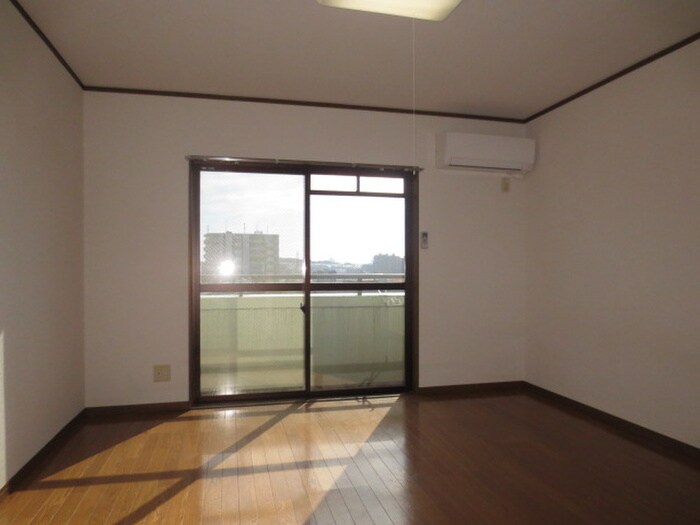 物件内観写真13　(居室)