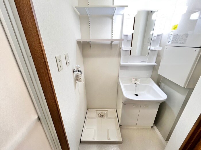 物件内観写真13　(洗濯機置場)