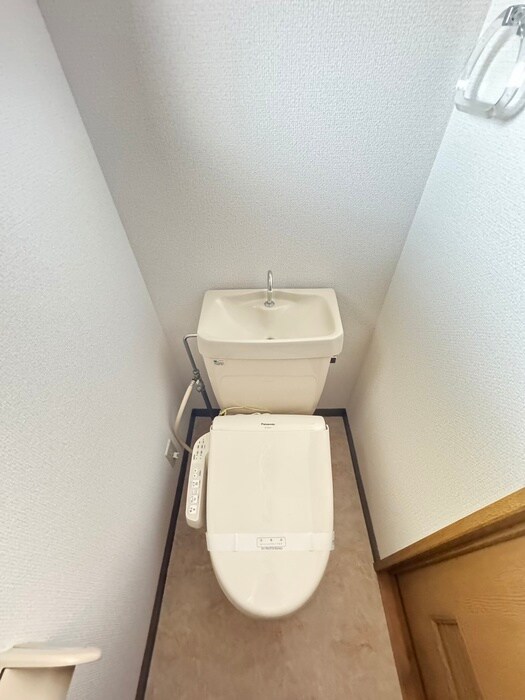 物件内観写真11　(トイレ)