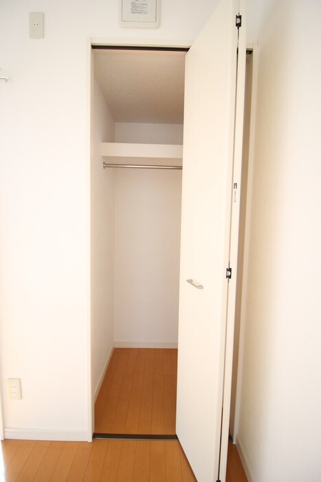 物件内観写真12　(収納)