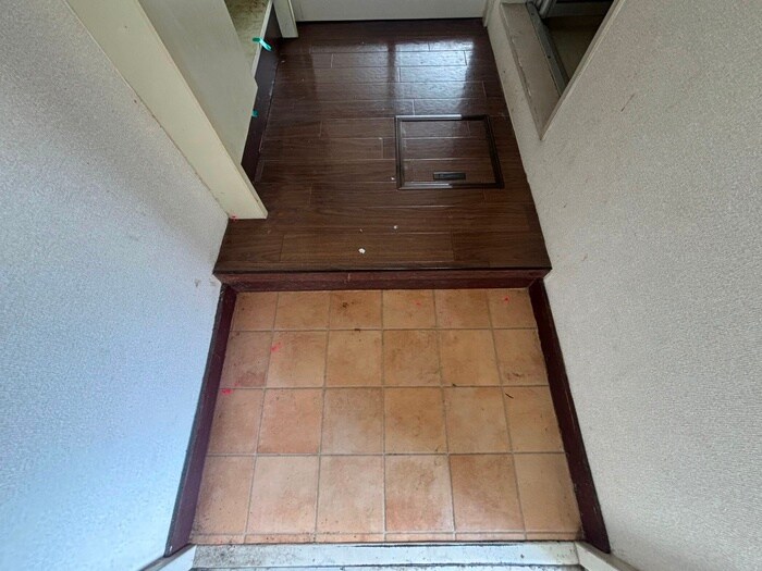 物件内観写真21　(玄関)