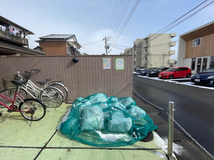 物件外観写真4　(建物設備)