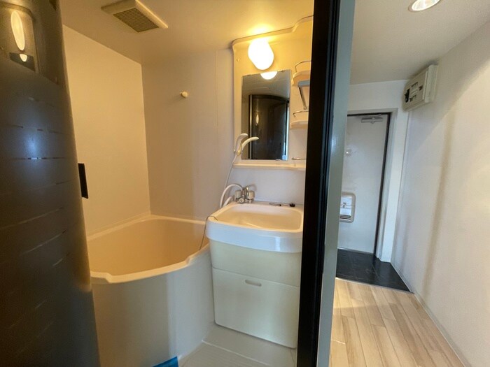 物件内観写真11　(洗面)