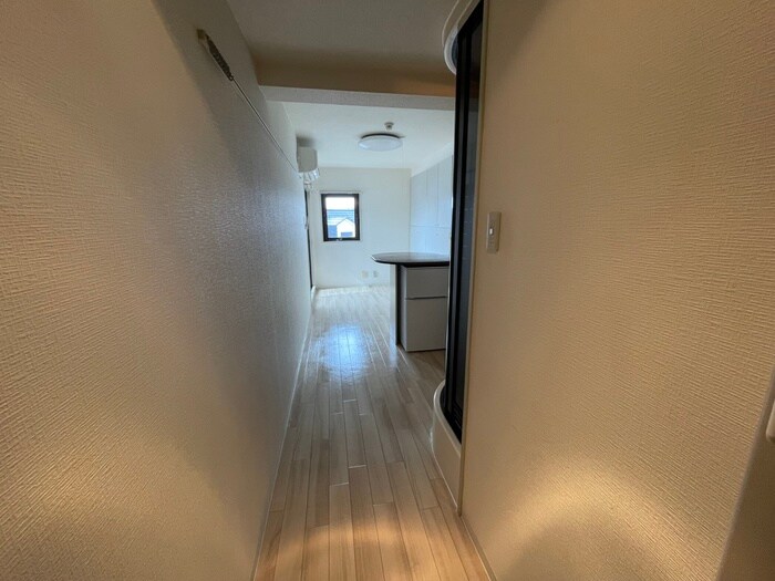 物件内観写真17　(廊下)