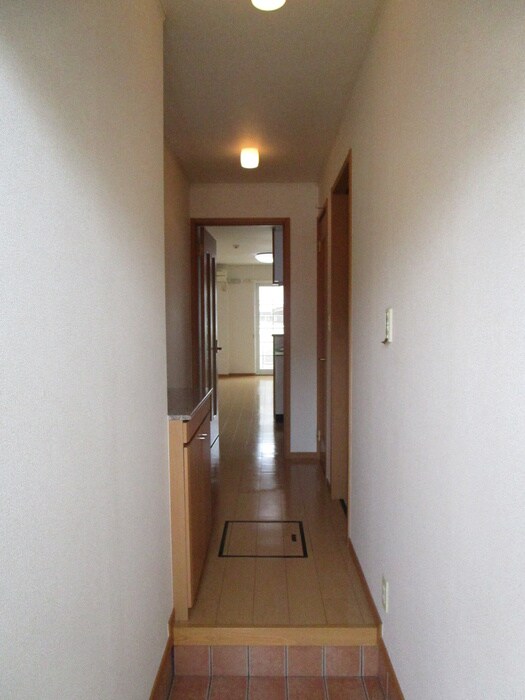 物件内観写真18　(廊下)