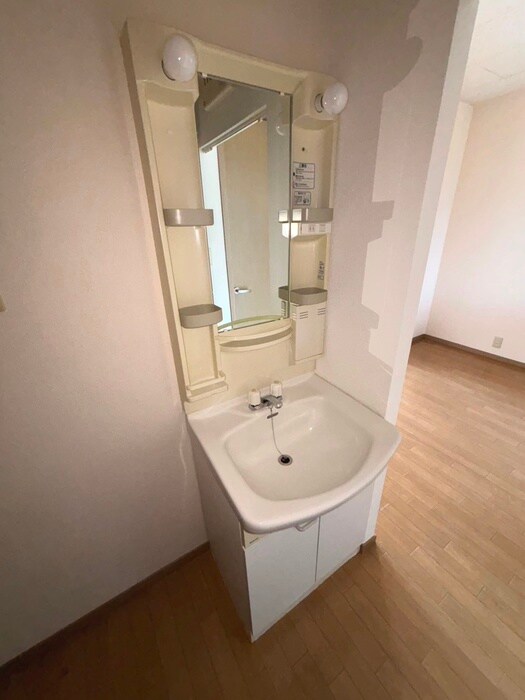 物件内観写真12　(洗面)