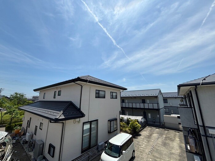 物件内観写真16　(玄関)