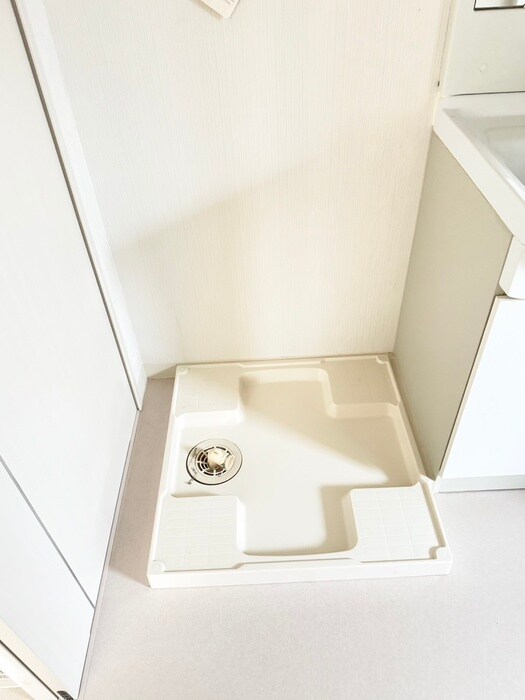 物件内観写真14　(洗濯機置場)