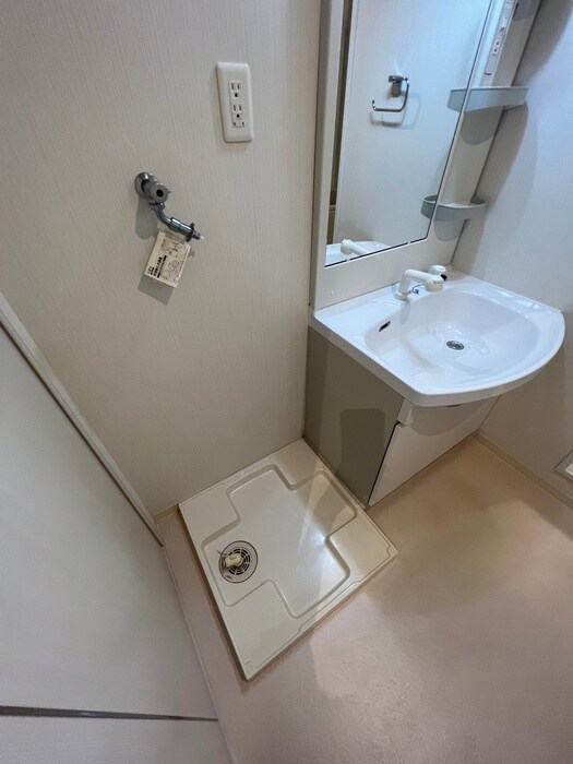 物件内観写真15　(洗濯機置場)