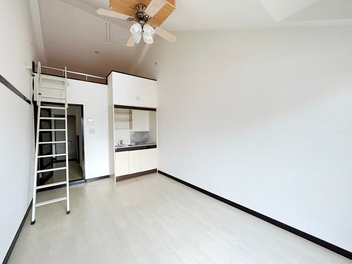 物件内観写真8　(居室)