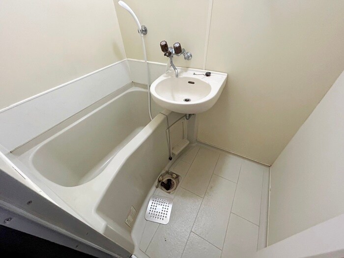 物件内観写真12　(バス／シャワールーム等)