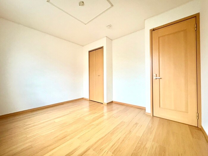 物件内観写真9　(居室)