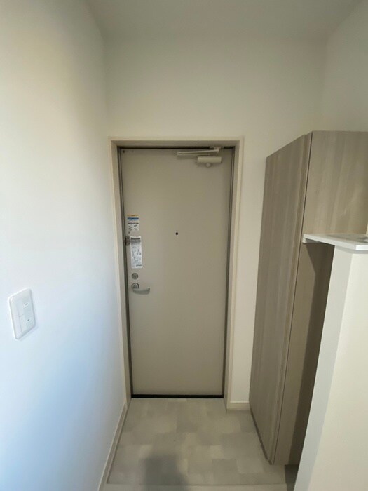 物件内観写真17　(玄関)
