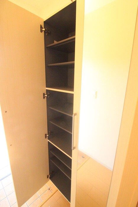 物件内観写真18　(靴箱)