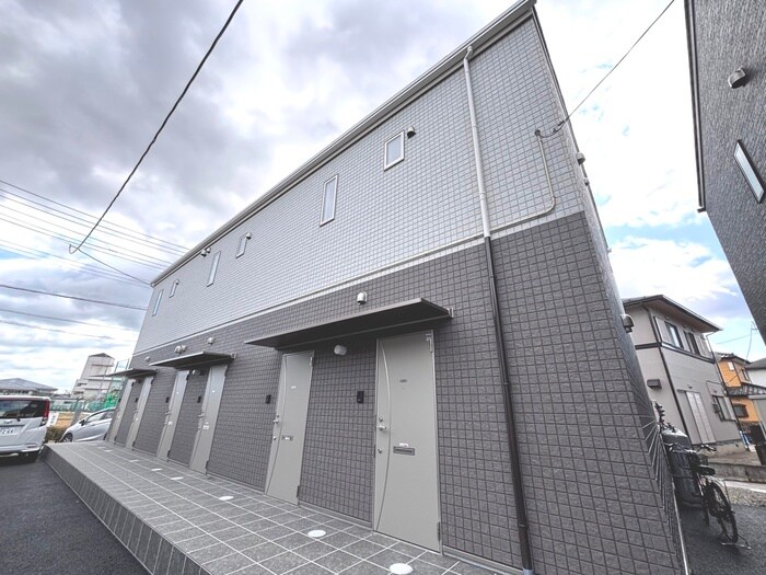 物件外観写真6　(エントランス部分)