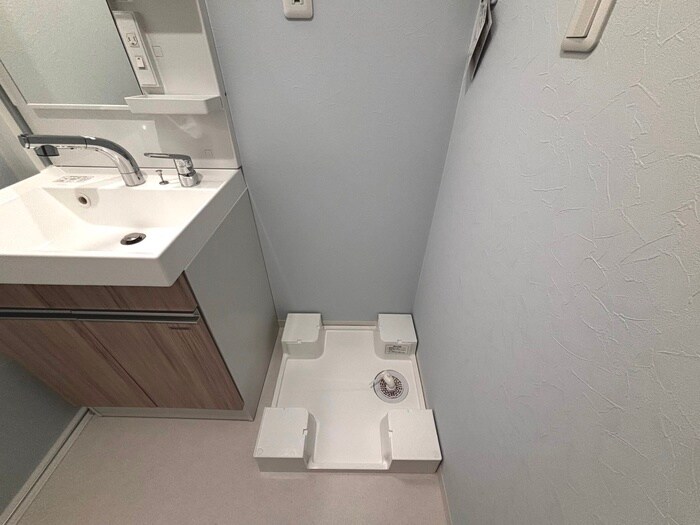 物件内観写真14　(洗濯機置場)