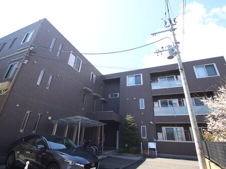 フラッツ上杉外観写真