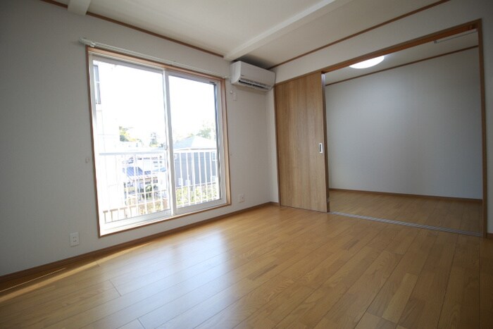 物件内観写真7　(居室)