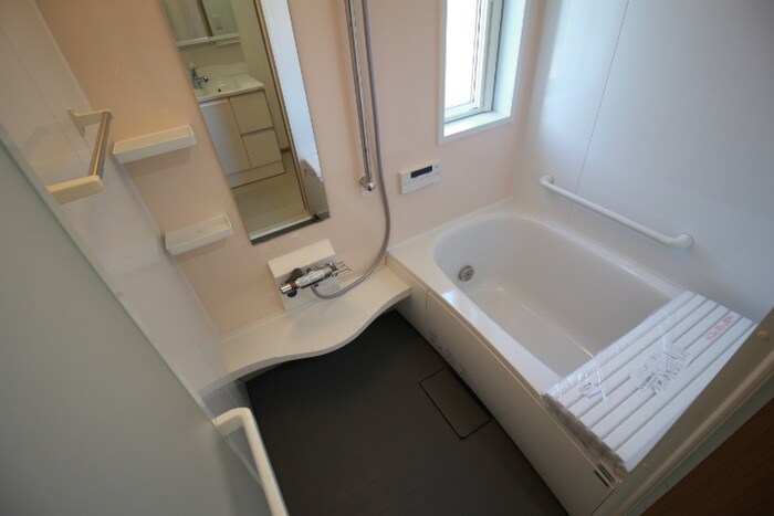 物件内観写真12　(バス／シャワールーム等)