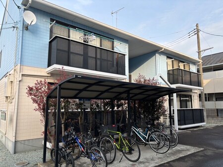 KMフラッツB外観写真
