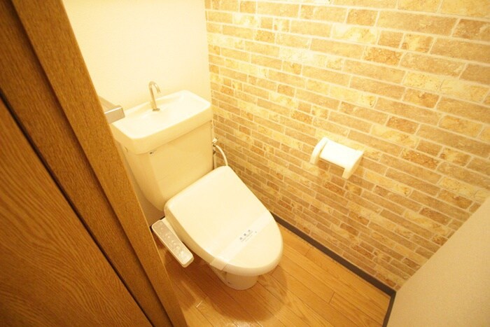 物件内観写真12　(トイレ)