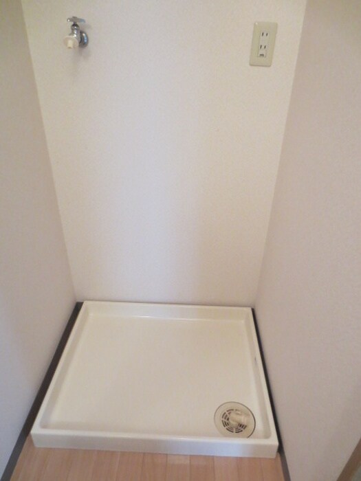 物件内観写真17　(洗濯機置場)