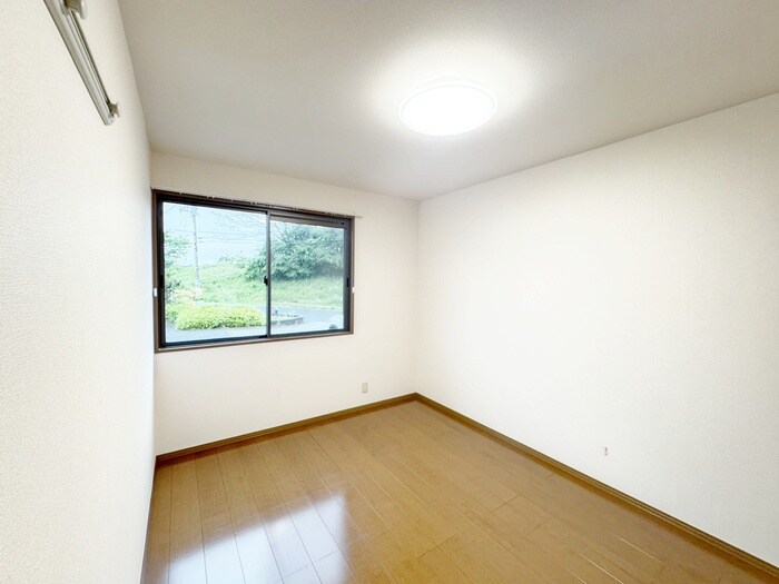 物件内観写真11　(居室)