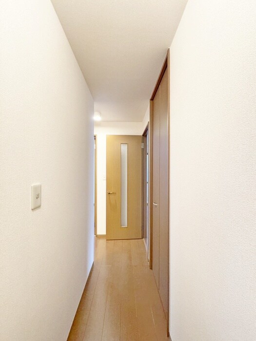 物件内観写真13　(廊下)