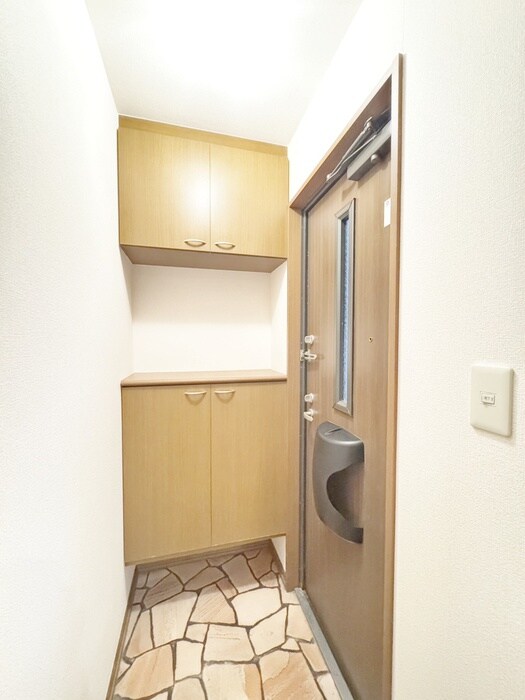 物件内観写真14　(玄関)