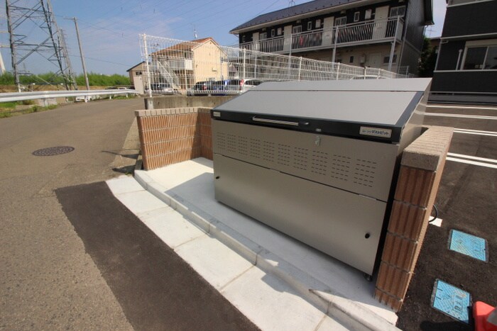 物件外観写真4　(建物設備)