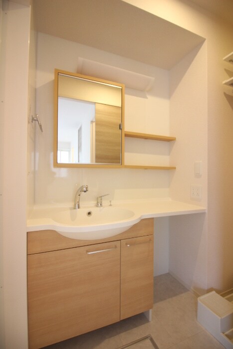 物件内観写真10　(洗面)