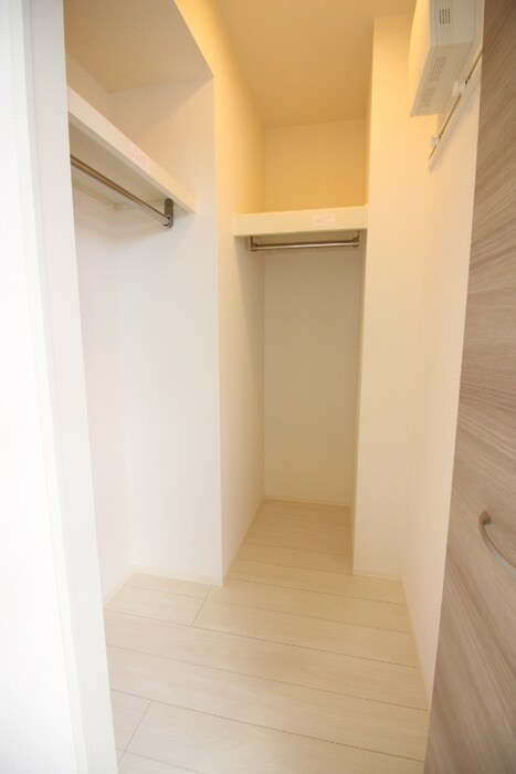 物件内観写真12　(収納)