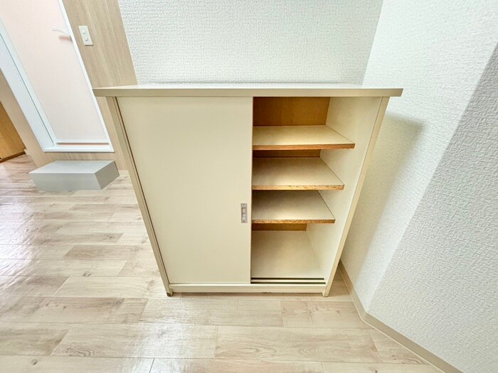 物件内観写真15　(靴箱)