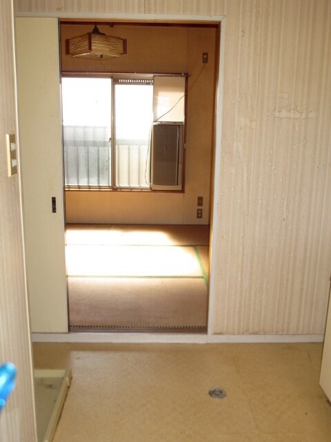 物件内観写真14　(廊下)