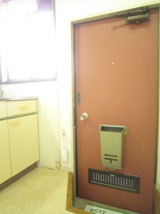 物件内観写真15　(玄関)