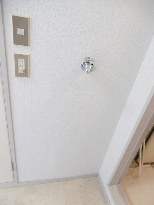 物件内観写真18　(洗濯機置場)