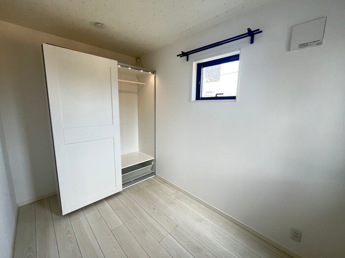 物件内観写真9　(居室)