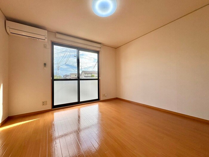 物件内観写真9　(居室)