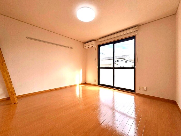 物件内観写真10　(居室)