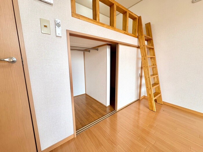 物件内観写真11　(収納)