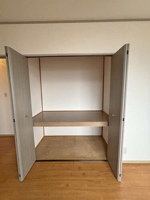 物件内観写真11　(収納)