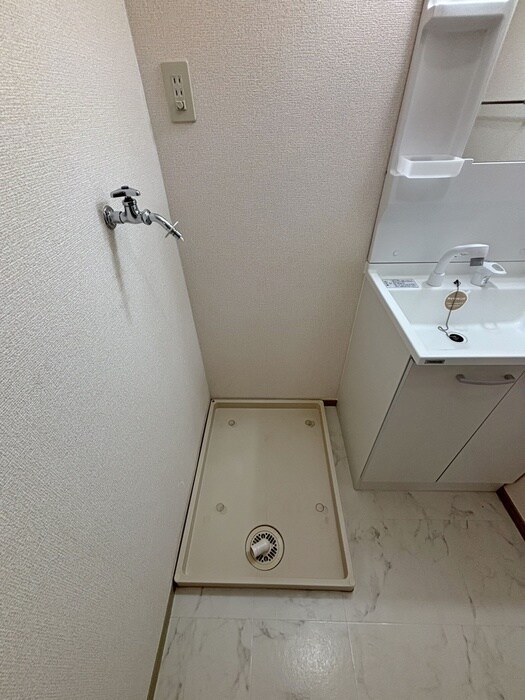 物件内観写真20　(洗濯機置場)