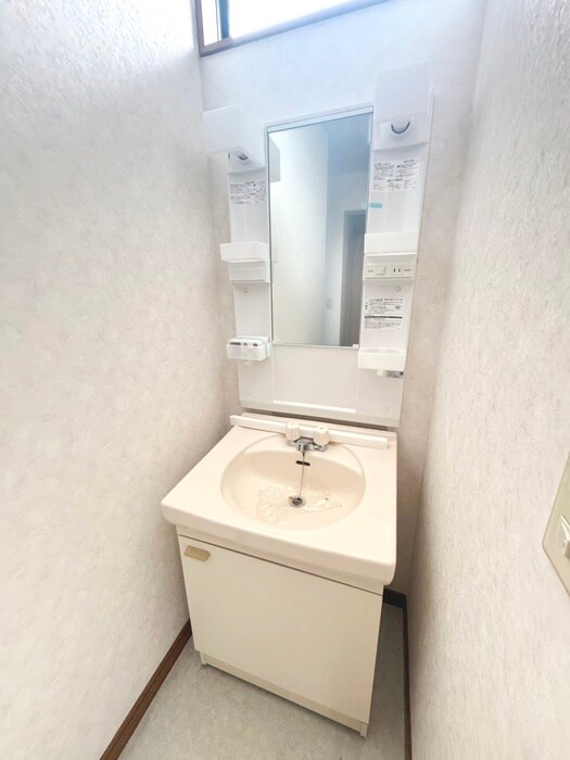 物件内観写真11　(洗面)