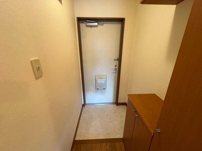 物件内観写真22　(玄関)
