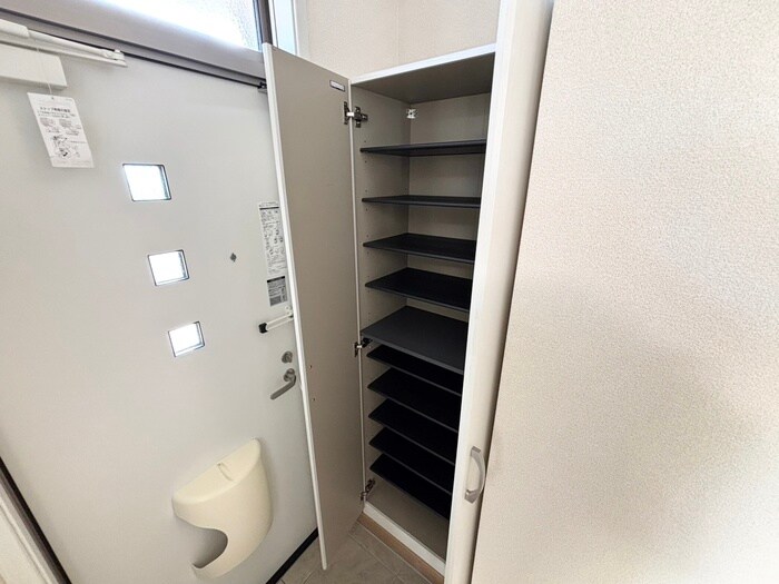 物件内観写真19　(靴箱)