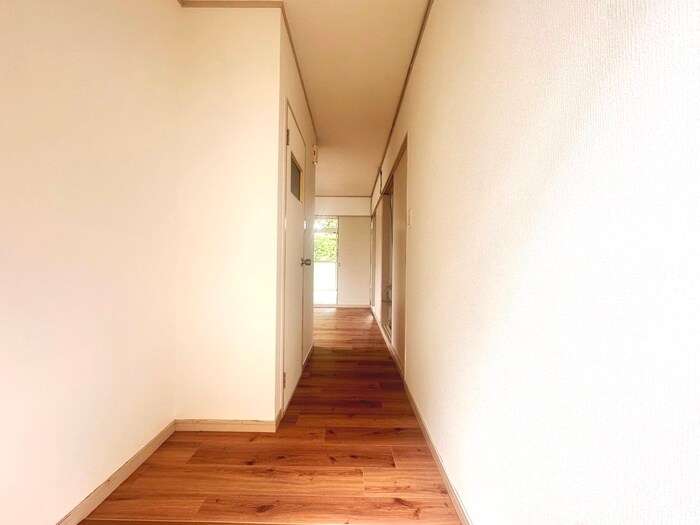 物件内観写真19　(廊下)