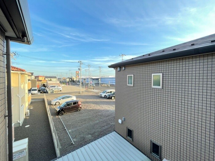 物件内観写真16　(室内からの展望)