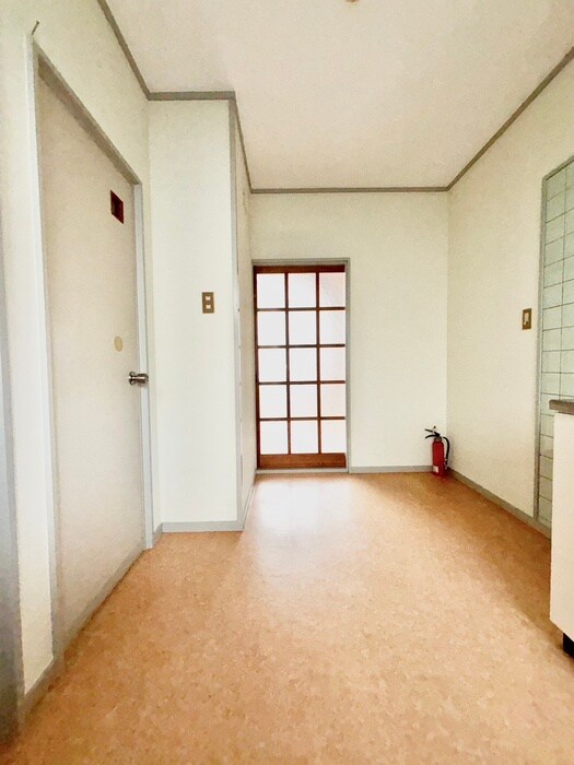 物件内観写真13　(廊下)
