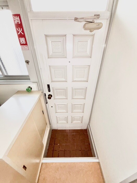物件内観写真15　(玄関)